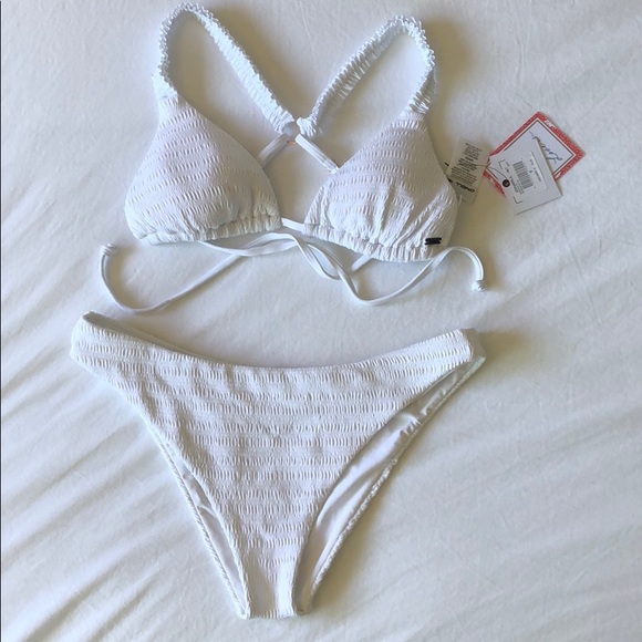 O'Neill Other - WHITE RUCHED BIKINI 💕